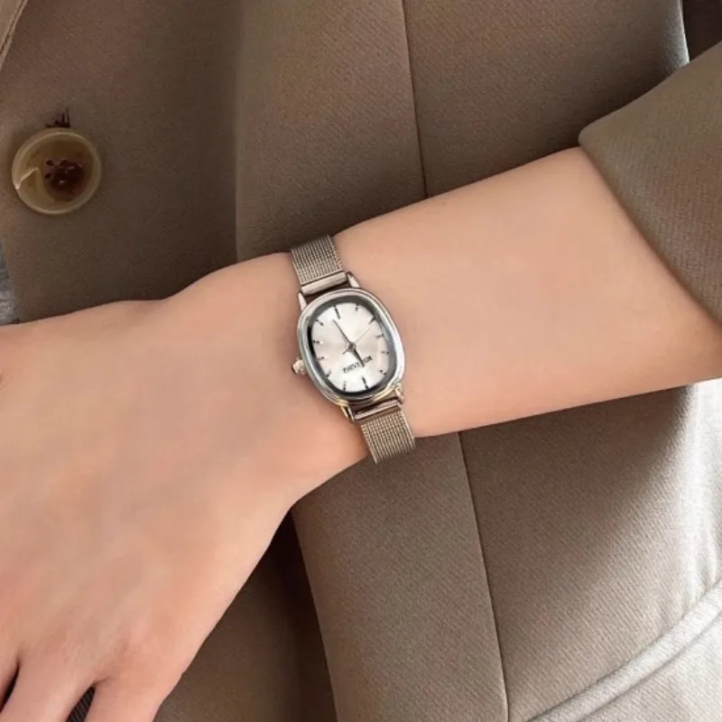 Зеленые часы с маленьким оваль – обзор и цена Luxury Watch Female